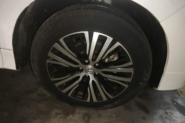 Used Honda Avancier 2017 370TURBO 2WD Luxury Edition Right Front Wheel Hub