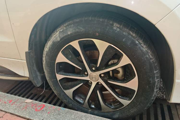 Used Honda Avancier 2017 240TURBO Two-Wheel Drive Premium Edition Right Front Wheel Hub