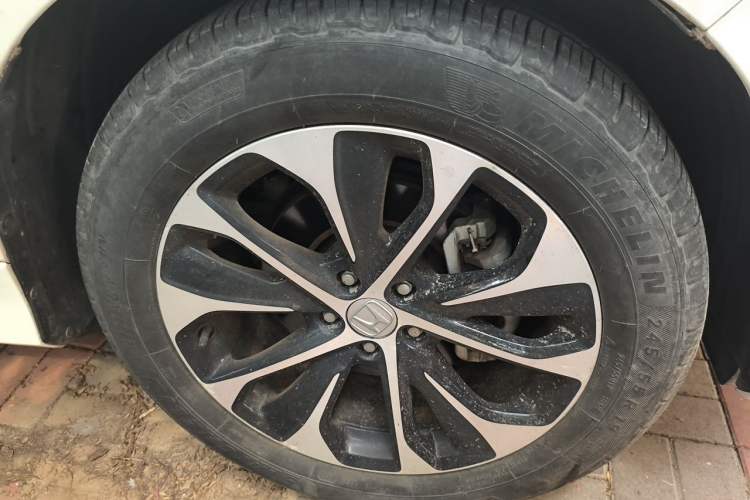 Used Honda Avancier 2017 240TURBO Two-Wheel Drive Luxury Edition Right Front Wheel Hub