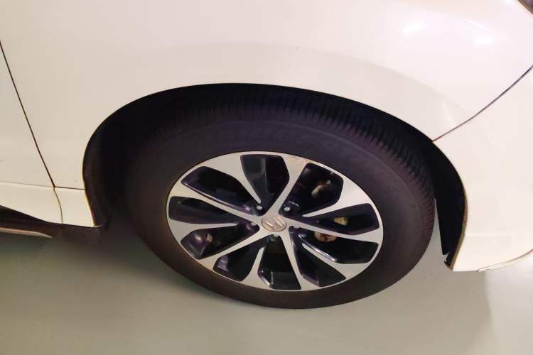 Used Honda Avancier 2017 240TURBO Two-Wheel Drive Comfort Version Right Front Wheel Hub