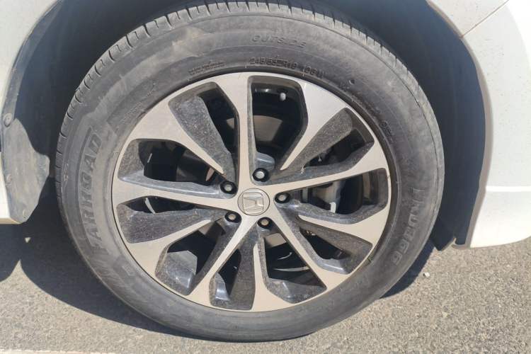 Used Honda Avancier 2017 240TURBO Two-Wheel Drive Comfort Version Right Front Wheel Hub
