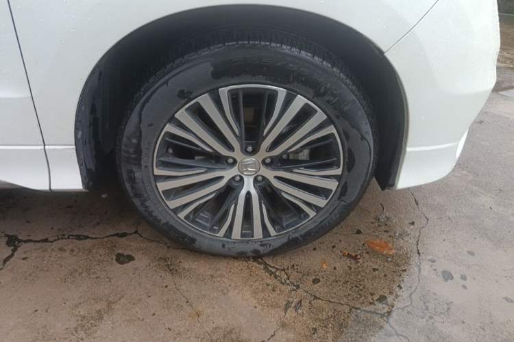 Used Honda Avancier 2017 370TURBO 2WD Luxury Edition Right Front Wheel Hub