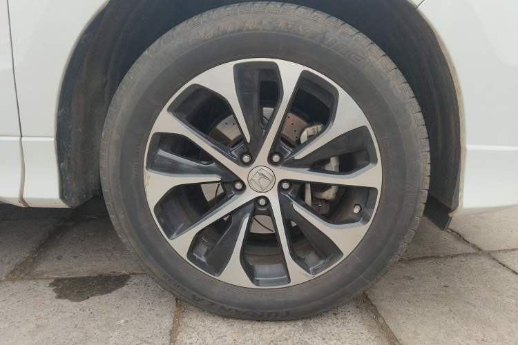 Used Honda Avancier 2017 240TURBO Two-Wheel Drive Comfort Version Right Front Wheel Hub