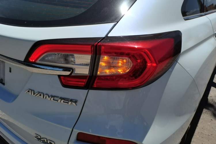 Used Honda Avancier 2017 240TURBO Two-Wheel Drive Luxury Edition Right Rear Taillight