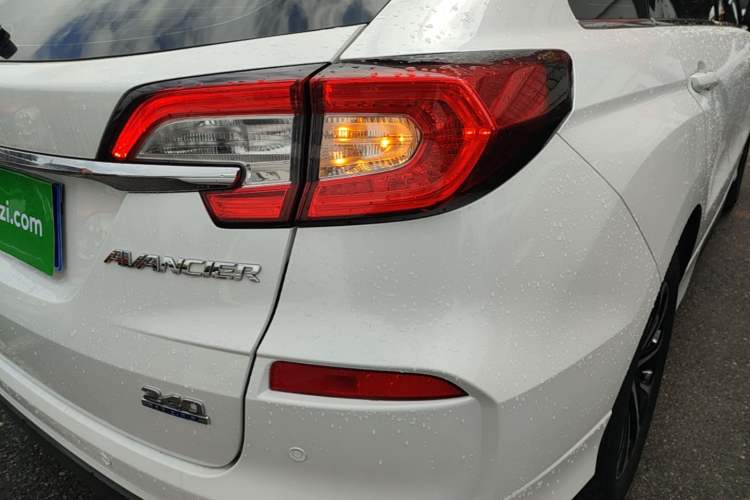 Used Honda Avancier 2017 240TURBO Two-Wheel Drive Elite Edition Right Rear Taillight