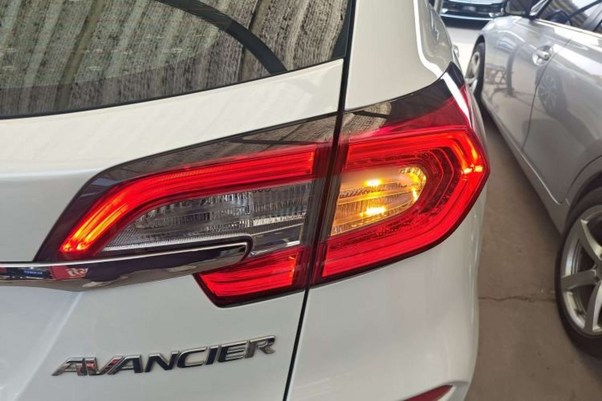 Used Honda Avancier 2017 240TURBO Two-Wheel Drive Comfort Version Right Rear Taillight