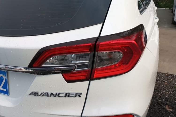 Used Honda Avancier 2017 370TURBO 2WD Luxury Edition Right Rear Taillight