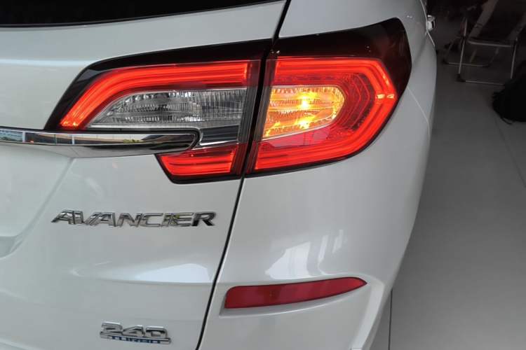 Used Honda Avancier 2017 240TURBO Two-Wheel Drive Comfort Version Right Rear Taillight