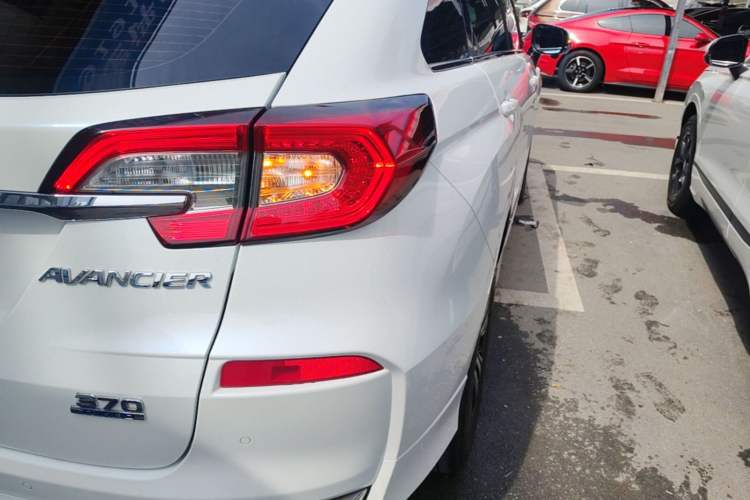 Used Honda Avancier 2017 370TURBO Four-Wheel Drive Prestige Edition Right Rear Taillight