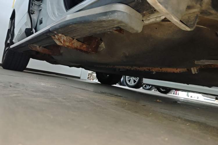 Used Honda Avancier 2017 240TURBO Two-Wheel Drive Premium Edition Right Side Sill
