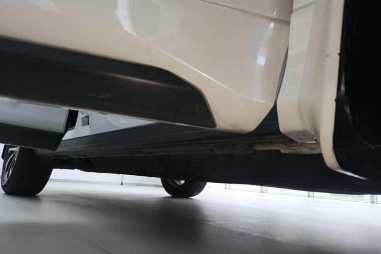 Used Honda Avancier 2017 240TURBO Two-Wheel Drive Luxury Edition Right Side Sill