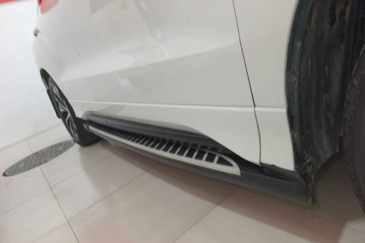 Used Honda Avancier 2017 240TURBO Two-Wheel Drive Elite Edition Right Side Sill