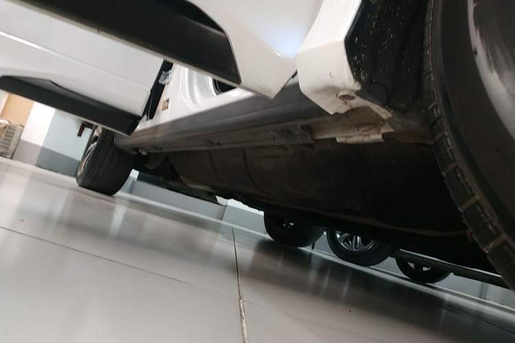 Used Honda Avancier 2017 240TURBO Two-Wheel Drive Premium Edition Right Side Sill