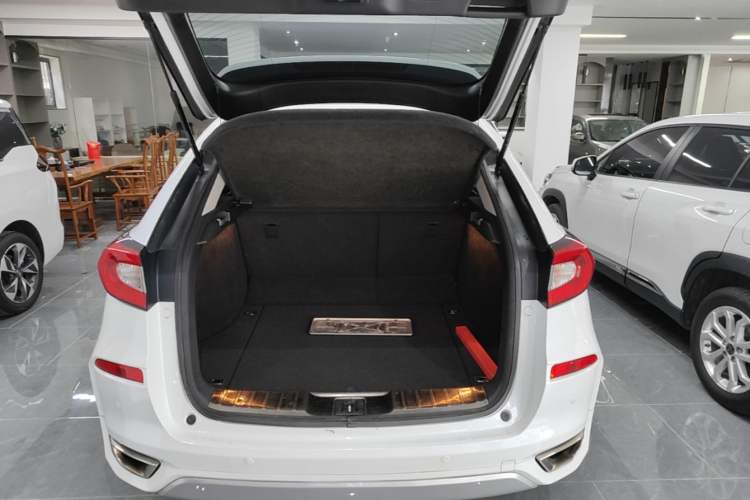 Used Honda Avancier 2017 370TURBO 2WD Luxury Edition Trunk