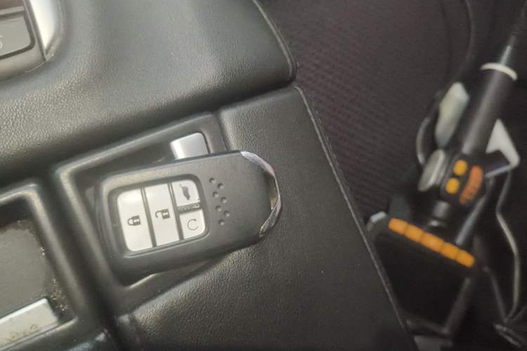 Used Honda Avancier 2017 240TURBO Two-Wheel Drive Premium Edition Vehicle Key