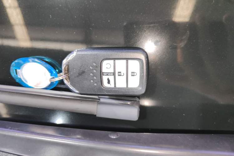 Used Honda Avancier 2017 240TURBO Two-Wheel Drive Premium Edition Vehicle Key