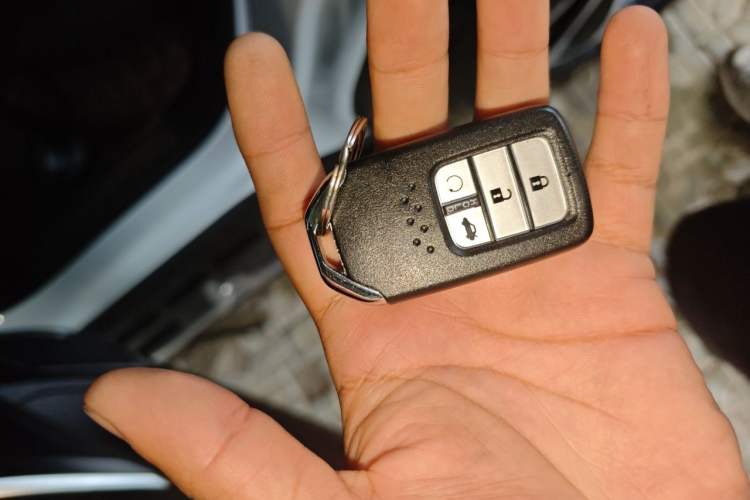 Used Honda Avancier 2017 240TURBO Two-Wheel Drive Premium Edition Vehicle Key