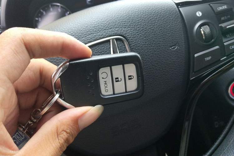 Used Honda Avancier 2017 240TURBO Two-Wheel Drive Elite Edition Vehicle Key