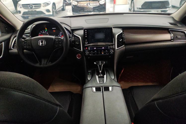 Used Honda Avancier 2017 240TURBO Two-Wheel Drive Luxury Edition Center Console