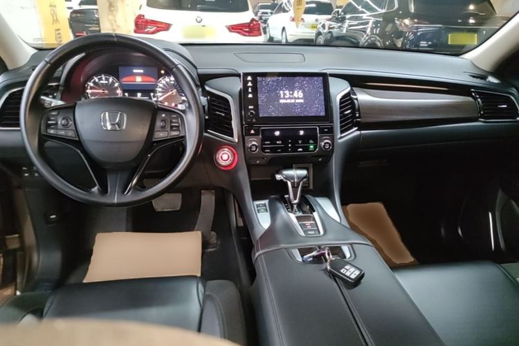Used Honda Avancier 2017 240TURBO Two-Wheel Drive Premium Edition Center Console