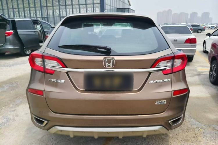 Used Honda Avancier 2017 240TURBO Two-Wheel Drive Luxury Edition Exterior 4