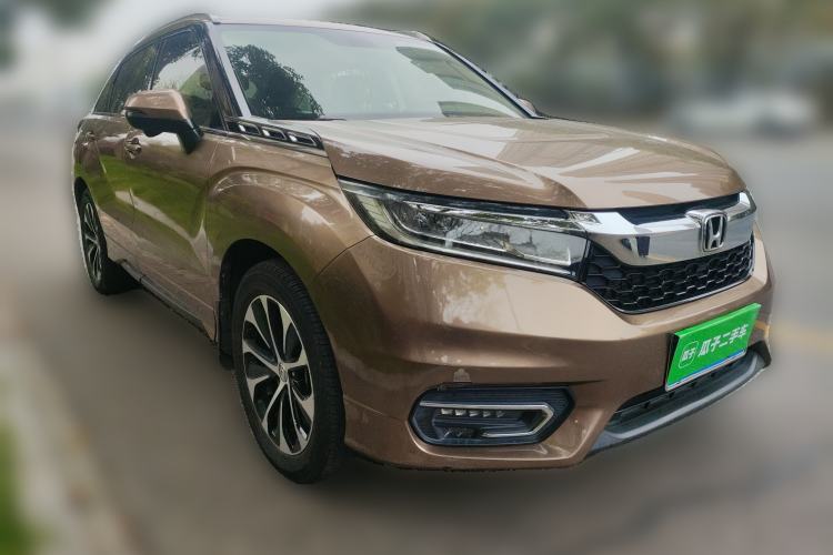 Used Honda Avancier 2017 240TURBO Two-Wheel Drive Premium Edition Front Right 45 Deg