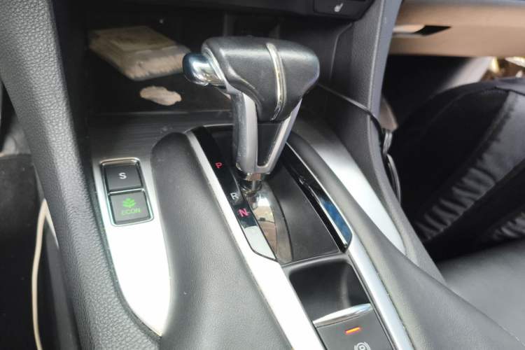 Used Honda Avancier 2017 240TURBO Two-Wheel Drive Premium Edition Gear Lever