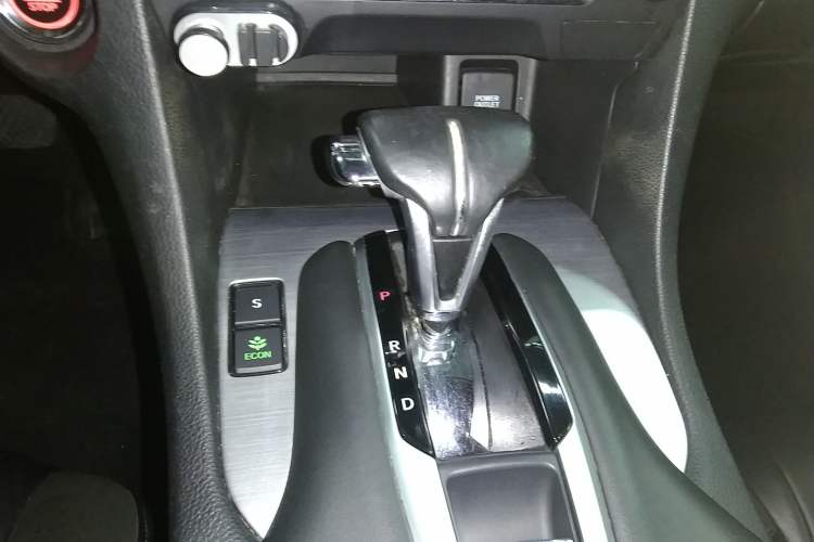 Used Honda Avancier 2017 240TURBO Two-Wheel Drive Comfort Version Gear Lever