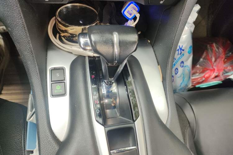 Used Honda Avancier 2017 240TURBO Two-Wheel Drive Premium Edition Gear Lever