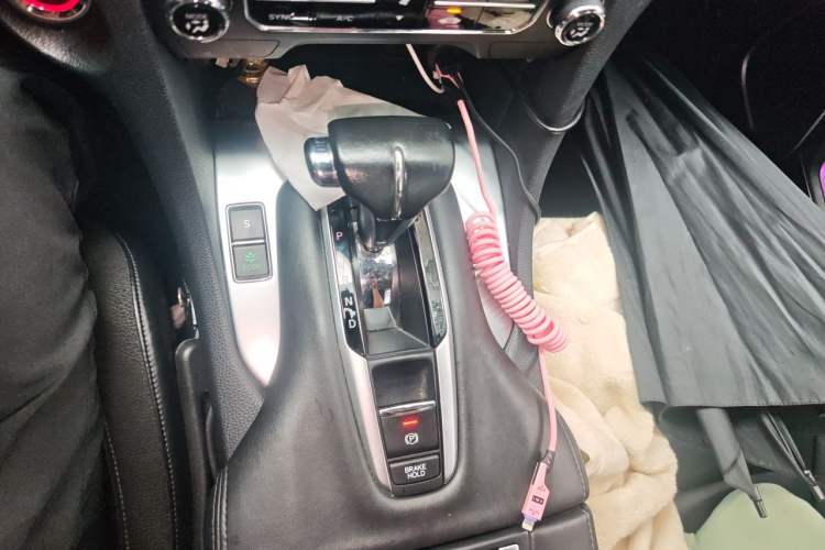 Used Honda Avancier 2017 240TURBO Two-Wheel Drive Comfort Version Gear Lever