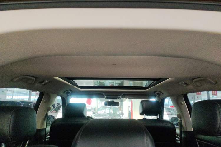 Used Honda Avancier 2017 240TURBO Two-Wheel Drive Luxury Edition Headliner