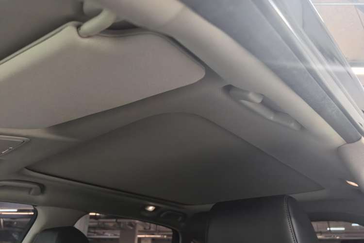 Used Honda Avancier 2017 370TURBO Four-Wheel Drive Prestige Edition Headliner
