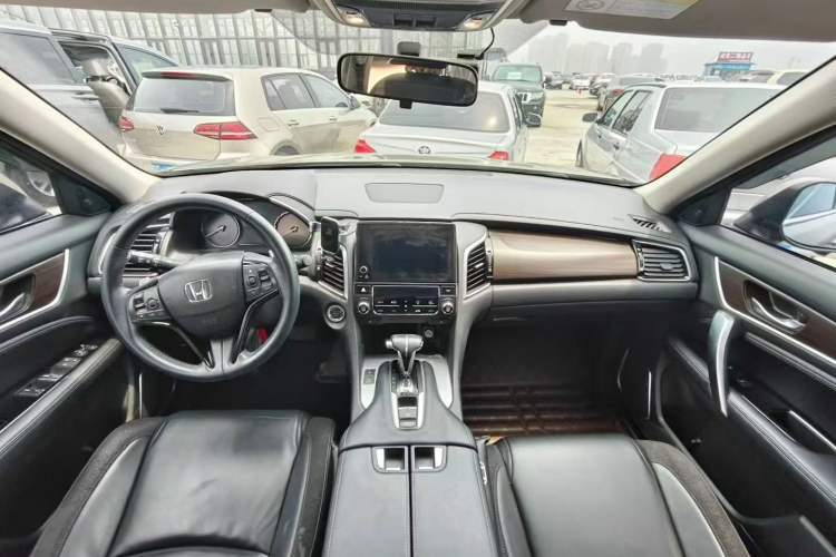 Used Honda Avancier 2017 240TURBO Two-Wheel Drive Luxury Edition Interior 1