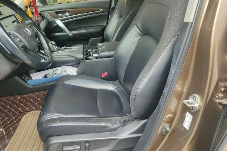 Used Honda Avancier 2017 240TURBO Two-Wheel Drive Premium Edition Left Front Seat