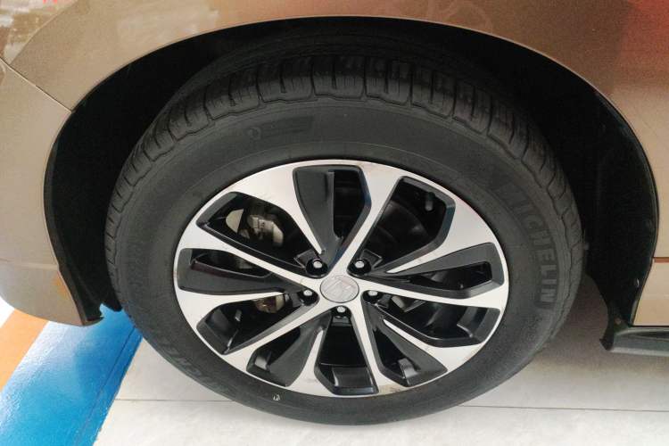 Used Honda Avancier 2017 240TURBO Two-Wheel Drive Luxury Edition Left Front Wheel Hub