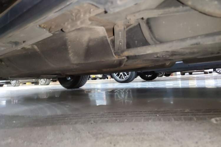 Used Honda Avancier 2017 240TURBO Two-Wheel Drive Premium Edition Left Side Sill