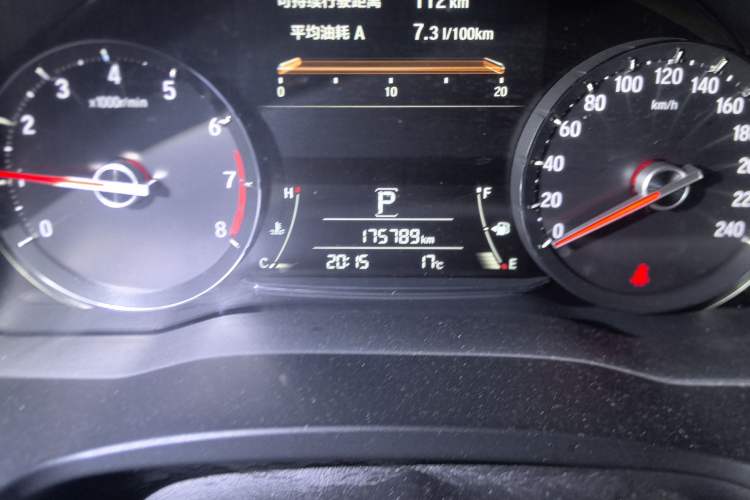 Used Honda Avancier 2017 240TURBO Two-Wheel Drive Premium Edition Odometer Close Up