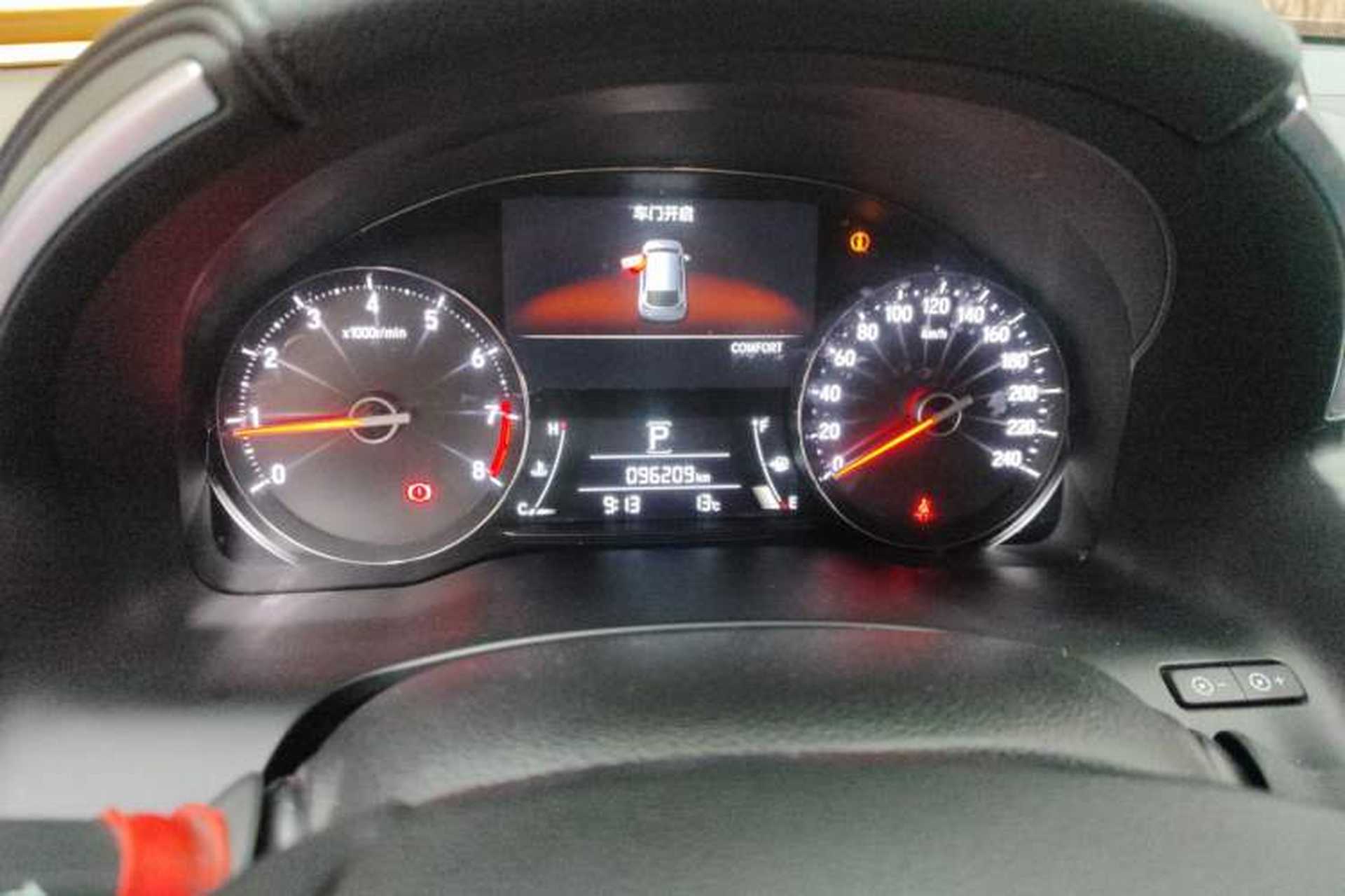 Used Honda Avancier 2017 370TURBO Four-Wheel Drive Supreme Edition Odometer Close Up