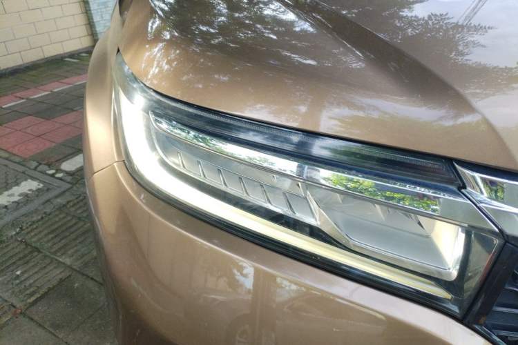 Used Honda Avancier 2017 240TURBO Two-Wheel Drive Premium Edition Right Front Headlight