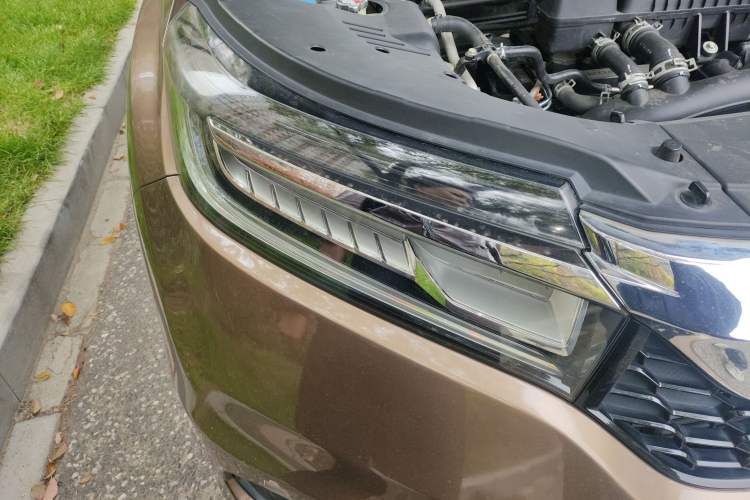 Used Honda Avancier 2017 240TURBO Two-Wheel Drive Premium Edition Right Front Headlight