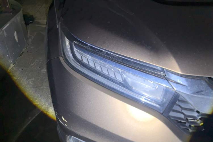 Used Honda Avancier 2017 240TURBO Two-Wheel Drive Premium Edition Right Front Headlight