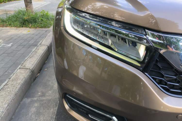 Used Honda Avancier 2017 240TURBO Two-Wheel Drive Premium Edition Right Front Headlight