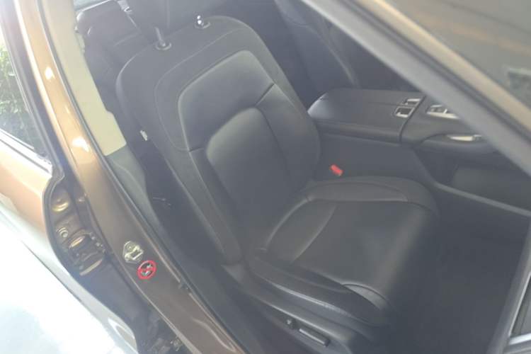 Used Honda Avancier 2017 370TURBO Four-Wheel Drive Prestige Edition Right Front Seat
