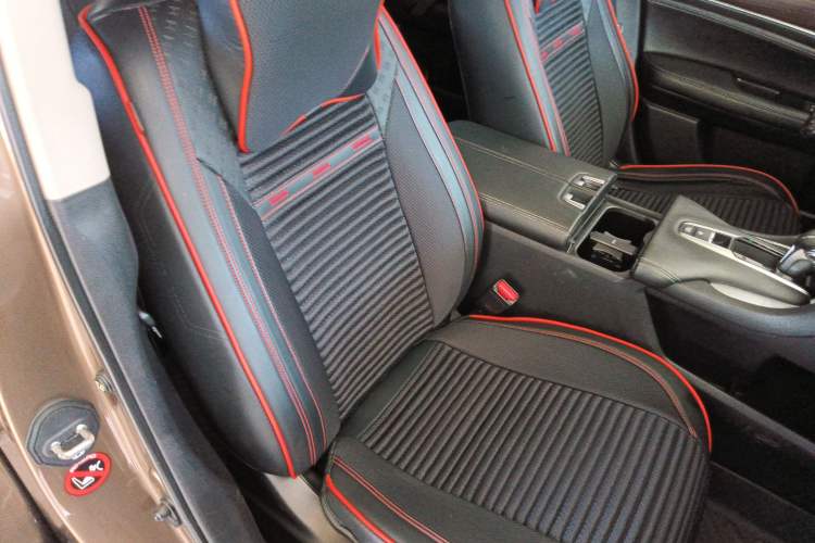 Used Honda Avancier 2017 240TURBO Two-Wheel Drive Premium Edition Right Front Seat
