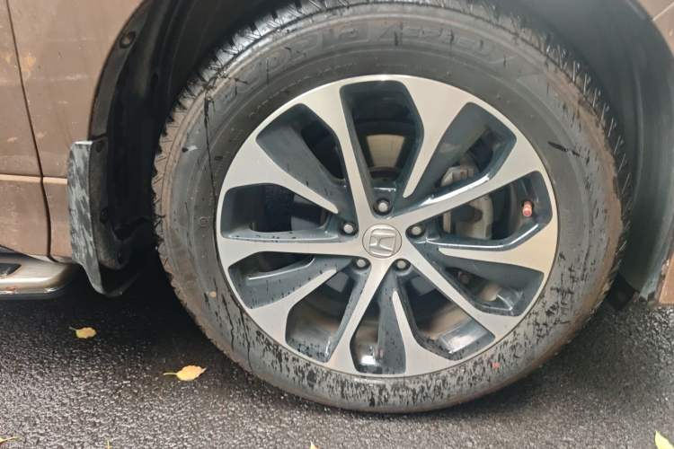 Used Honda Avancier 2017 240TURBO Two-Wheel Drive Comfort Version Right Front Wheel Hub