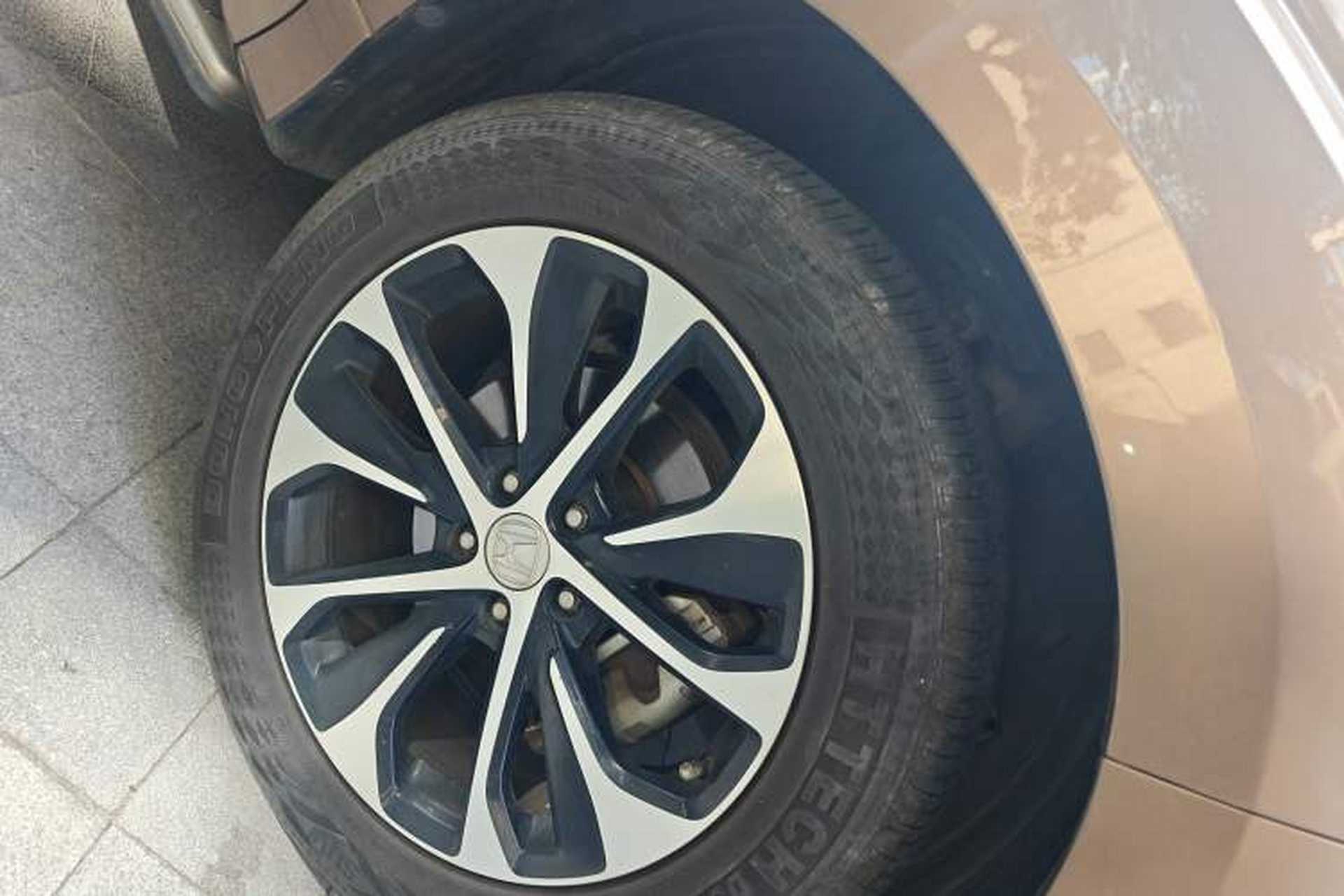 Used Honda Avancier 2017 240TURBO Two-Wheel Drive Premium Edition Right Front Wheel Hub