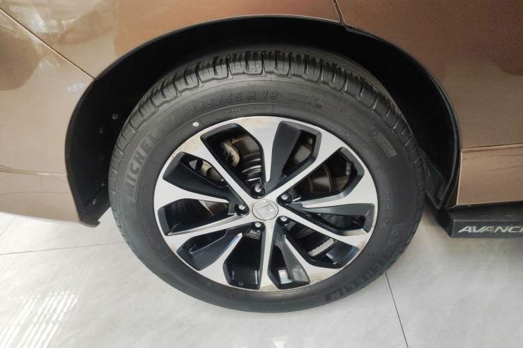 Used Honda Avancier 2017 240TURBO Two-Wheel Drive Luxury Edition Right Rear Wheel Hub