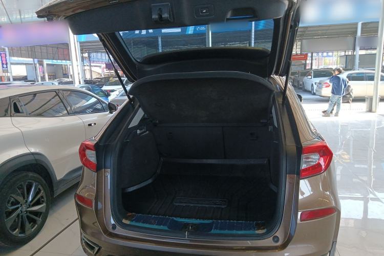 Used Honda Avancier 2017 240TURBO Two-Wheel Drive Premium Edition Trunk