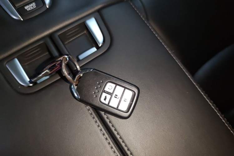 Used Honda Avancier 2017 240TURBO Two-Wheel Drive Premium Edition Vehicle Key