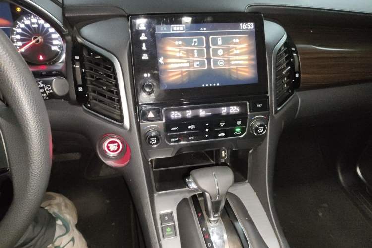 Used Honda Avancier 2019 240TURBO Two-Wheel Drive Elite Edition Audio And AC Panel